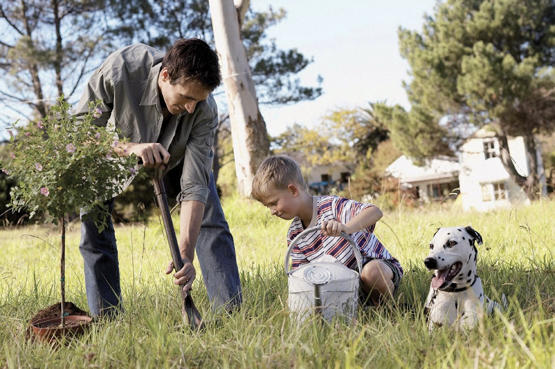 famille père enfant jardin